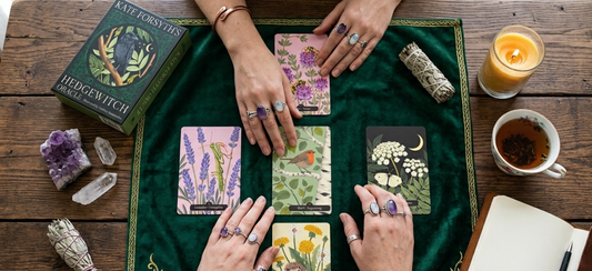 Tarot Cards vs Oracle Cards