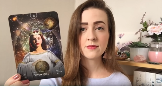 Queen of the Moon Oracle | Unboxing